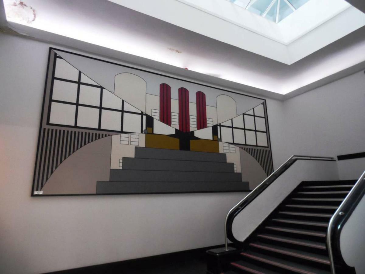 Art Deco Building On Vibrant Sauchiehall Street Glasgow Exterior foto